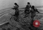 Standbild sneak Handwerk United States USA, 1945, aus Sekunde 52 historischem Filmmaterial Videoclip 65675053510