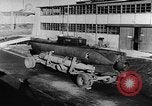 Standbild sneak Handwerk United States USA, 1945, aus Sekunde 3 historischem Filmmaterial Videoclip 65675053513