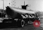 Standbild sneak Handwerk United States USA, 1945, aus Sekunde 5 historischem Filmmaterial Videoclip 65675053513