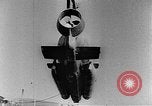 Standbild sneak Handwerk United States USA, 1945, aus Sekunde 15 historischem Filmmaterial Videoclip 65675053513