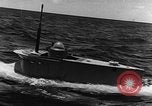 Standbild sneak Handwerk United States USA, 1945, aus Sekunde 19 historischem Filmmaterial Videoclip 65675053513