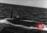 Standbild sneak Handwerk United States USA, 1945, aus Sekunde 26 historischem Filmmaterial Videoclip 65675053513