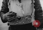 Standbild Sneak Handwerk United States USA, 1945, aus Sekunde 7 historischem Filmmaterial Videoclip 65675053516