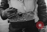 Standbild Sneak Handwerk United States USA, 1945, aus Sekunde 8 historischem Filmmaterial Videoclip 65675053516