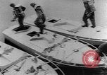 Standbild Sneak Handwerk United States USA, 1945, aus Sekunde 18 historischem Filmmaterial Videoclip 65675053516