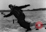 Standbild Sneak Handwerk United States USA, 1945, aus Sekunde 36 historischem Filmmaterial Videoclip 65675053516