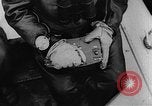 Standbild Sneak Handwerk United States USA, 1945, aus Sekunde 40 historischem Filmmaterial Videoclip 65675053516