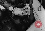 Standbild Sneak Handwerk United States USA, 1945, aus Sekunde 41 historischem Filmmaterial Videoclip 65675053516
