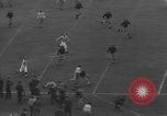 Immagine di Partita di calcio Los Angeles California USA, 1935, secondo 61 filmato di repertorio 65675053534