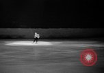 Standbild Eislaufen New York City USA, 1941, aus Sekunde 38 historischem Filmmaterial Videoclip 65675053559