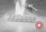 Standbild Eislaufen New York City USA, 1941, aus Sekunde 45 historischem Filmmaterial Videoclip 65675053559