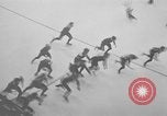 Standbild Eislaufen New York City USA, 1941, aus Sekunde 49 historischem Filmmaterial Videoclip 65675053559