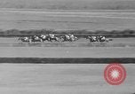 Image course de chevaux Arlington Park Illinois USA, 1941, de la seconde 28 séquences d'archives historiques vidéo 65675053570