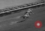 Image course de chevaux Arlington Park Illinois USA, 1941, de la seconde 53 séquences d'archives historiques vidéo 65675053570