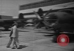 Image Visites de Prince George Martin Aircraft Factory Middle River Maryland USA, 1941, de la seconde 7 séquences d'archives historiques vidéo 65675053575