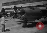 Image Visites de Prince George Martin Aircraft Factory Middle River Maryland USA, 1941, de la seconde 8 séquences d'archives historiques vidéo 65675053575
