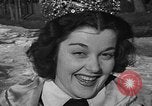 Standbild Eislaufen La Crosse Wisconsin USA, 1942, aus Sekunde 9 historischem Filmmaterial Videoclip 65675053586