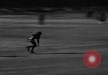 Standbild Eislaufen La Crosse Wisconsin USA, 1942, aus Sekunde 20 historischem Filmmaterial Videoclip 65675053586