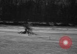 Standbild Eislaufen La Crosse Wisconsin USA, 1942, aus Sekunde 28 historischem Filmmaterial Videoclip 65675053586