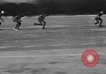 Standbild Eislaufen La Crosse Wisconsin USA, 1942, aus Sekunde 52 historischem Filmmaterial Videoclip 65675053586
