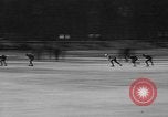 Standbild Eislaufen La Crosse Wisconsin USA, 1942, aus Sekunde 59 historischem Filmmaterial Videoclip 65675053586