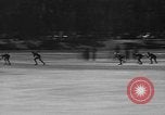 Standbild Eislaufen La Crosse Wisconsin USA, 1942, aus Sekunde 60 historischem Filmmaterial Videoclip 65675053586