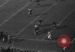 Standbild Fußballspiel Los Angeles California USA, 1936, aus Sekunde 19 historischem Filmmaterial Videoclip 65675053652