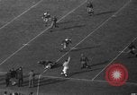Standbild Fußballspiel Los Angeles California USA, 1936, aus Sekunde 20 historischem Filmmaterial Videoclip 65675053652