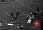 Standbild Fußballspiel Los Angeles California USA, 1936, aus Sekunde 33 historischem Filmmaterial Videoclip 65675053652