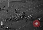 Standbild Fußballspiel Los Angeles California USA, 1936, aus Sekunde 34 historischem Filmmaterial Videoclip 65675053652