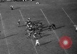 Standbild Fußballspiel Los Angeles California USA, 1936, aus Sekunde 44 historischem Filmmaterial Videoclip 65675053652