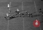 Standbild Fußballspiel Los Angeles California USA, 1936, aus Sekunde 50 historischem Filmmaterial Videoclip 65675053652