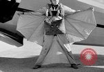 Immagine di Acrobazie di acrobazia aerea Miami Florida USA, 1936, secondo 35 filmato di repertorio 65675053660