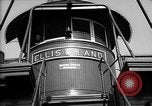 Image ferry Ellis Island New York USA, 1948, de la seconde 9 séquences d'archives historiques vidéo 65675053689