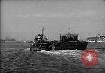 Image ferry Ellis Island New York USA, 1948, de la seconde 23 séquences d'archives historiques vidéo 65675053689