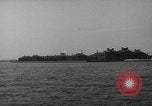 Image ferry Ellis Island New York USA, 1948, de la seconde 51 séquences d'archives historiques vidéo 65675053689