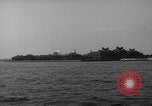 Image ferry Ellis Island New York USA, 1948, de la seconde 53 séquences d'archives historiques vidéo 65675053689