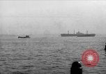 Image remorqueurs New York City USA, 1948, de la seconde 1 séquences d'archives historiques vidéo 65675053690