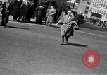 Image Le trafic de la rue de Rome et Milan Italie Italie, 1951, de la seconde 16 séquences d'archives historiques vidéo 65675053694