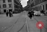 Image Le trafic de la rue de Rome et Milan Italie Italie, 1951, de la seconde 28 séquences d'archives historiques vidéo 65675053694