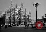 Image Le trafic de la rue de Rome et Milan Italie Italie, 1951, de la seconde 50 séquences d'archives historiques vidéo 65675053694