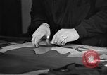 Standbild Abend Schuhe Florenz Italien, 1951, aus Sekunde 17 historischem Filmmaterial Videoclip 65675053695