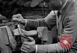 Standbild Abend Schuhe Florenz Italien, 1951, aus Sekunde 21 historischem Filmmaterial Videoclip 65675053695