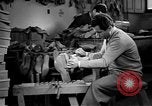 Standbild Abend Schuhe Florenz Italien, 1951, aus Sekunde 24 historischem Filmmaterial Videoclip 65675053695