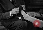 Standbild Abend Schuhe Florenz Italien, 1951, aus Sekunde 31 historischem Filmmaterial Videoclip 65675053695