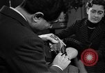 Standbild Abend Schuhe Florenz Italien, 1951, aus Sekunde 39 historischem Filmmaterial Videoclip 65675053695