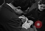Standbild Abend Schuhe Florenz Italien, 1951, aus Sekunde 40 historischem Filmmaterial Videoclip 65675053695