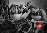Standbild Abend Schuhe Florenz Italien, 1951, aus Sekunde 41 historischem Filmmaterial Videoclip 65675053695