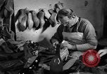 Standbild Abend Schuhe Florenz Italien, 1951, aus Sekunde 42 historischem Filmmaterial Videoclip 65675053695