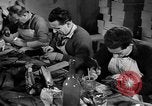 Standbild Abend Schuhe Florenz Italien, 1951, aus Sekunde 47 historischem Filmmaterial Videoclip 65675053695